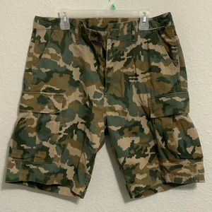 Men’s Size 36 Camo Shorts